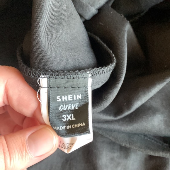 Black velvet western skit with fringe. Size 3X - Picture 3 of 3